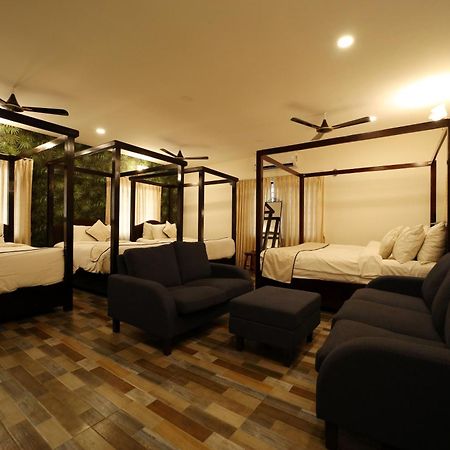 Brown Town Resort & Spa Хайдарабад Экстерьер фото