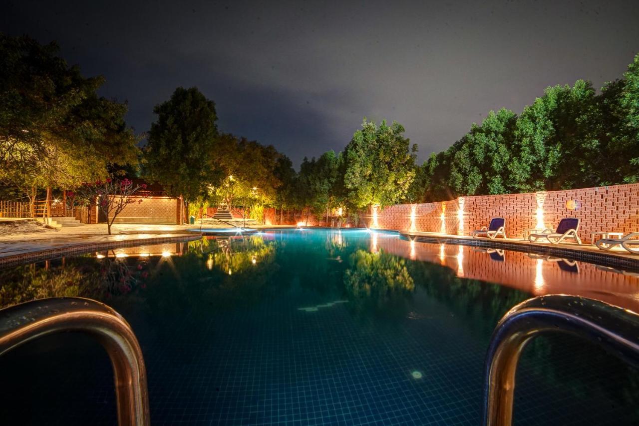 Brown Town Resort & Spa Хайдарабад Экстерьер фото