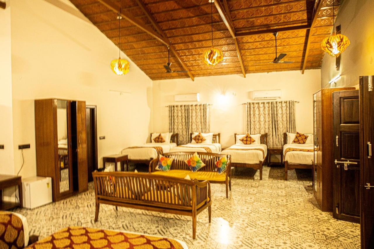 Brown Town Resort & Spa Хайдарабад Экстерьер фото