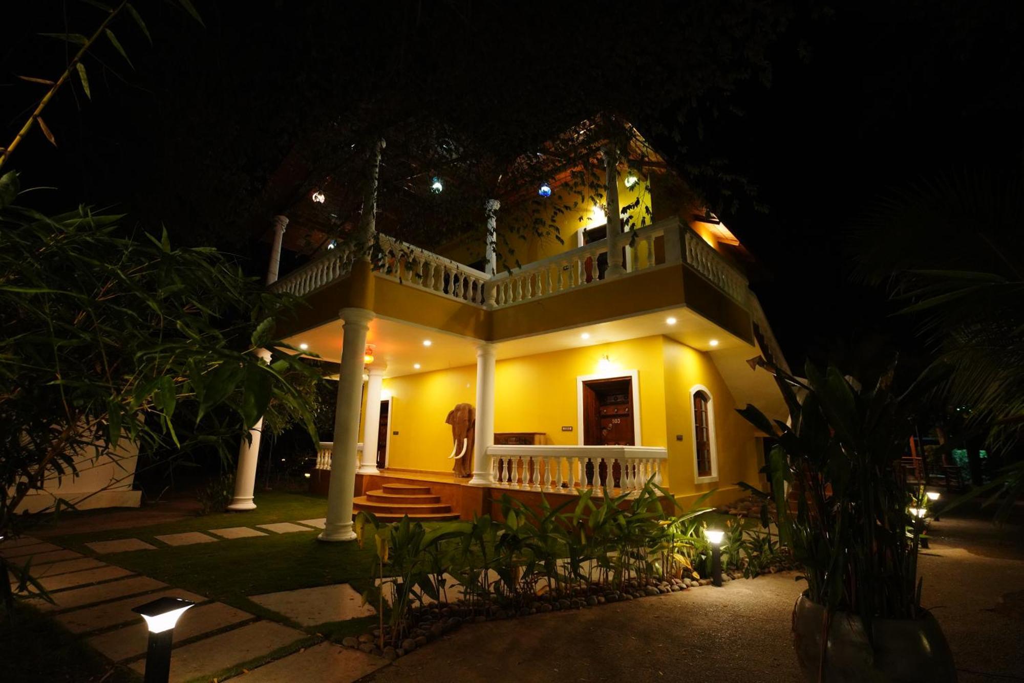 Brown Town Resort & Spa Хайдарабад Экстерьер фото